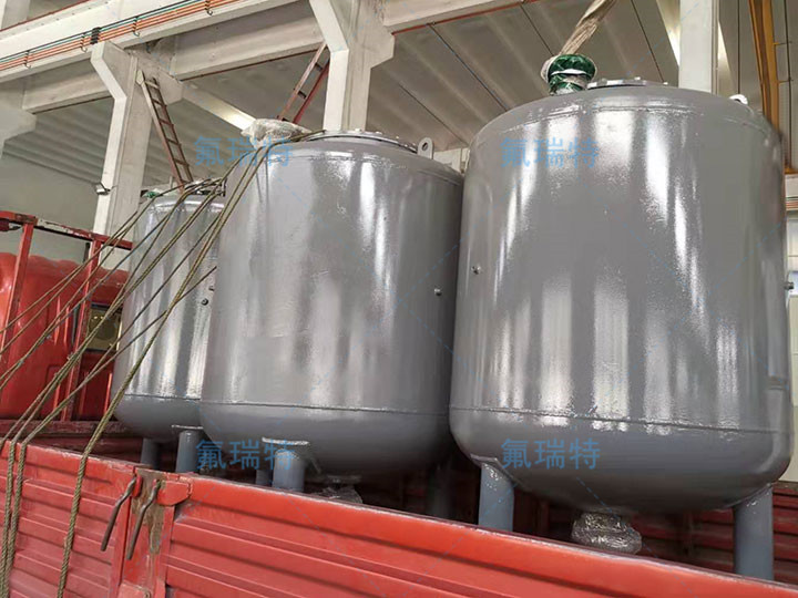 Steel lined PTFE storage tank